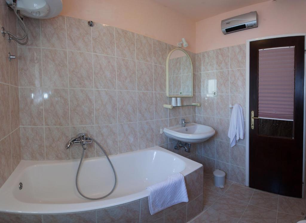 Apartments Beautiful Sandy Beach Split Quarto foto